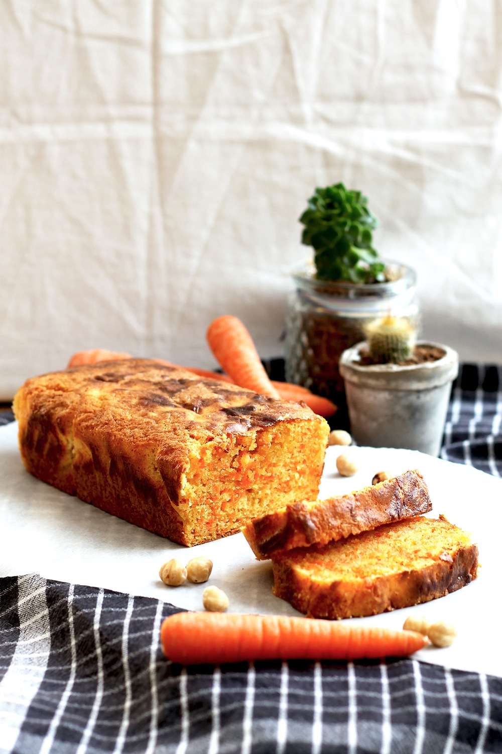 The best (unfrosted) carrot cake recipe Recipe | HeyFood — heyfoodapp.com