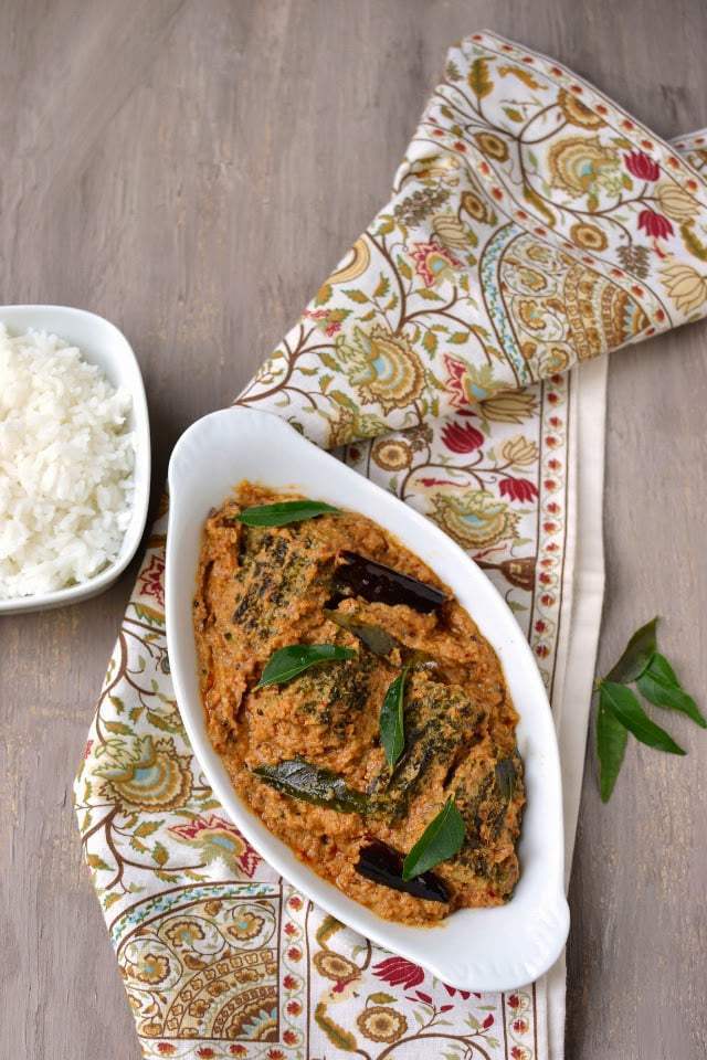 Stuffed Karela/ Bittergourd Curry with Garlic (Kakarakaya Vellullikaram) Recipe | HeyFood — heyfoodapp.com
