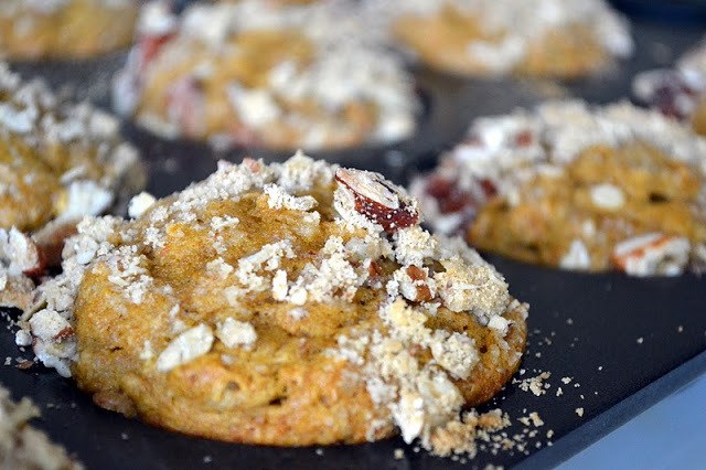 Pumpkin Streusel Muffins Recipe | HeyFood — heyfoodapp.com