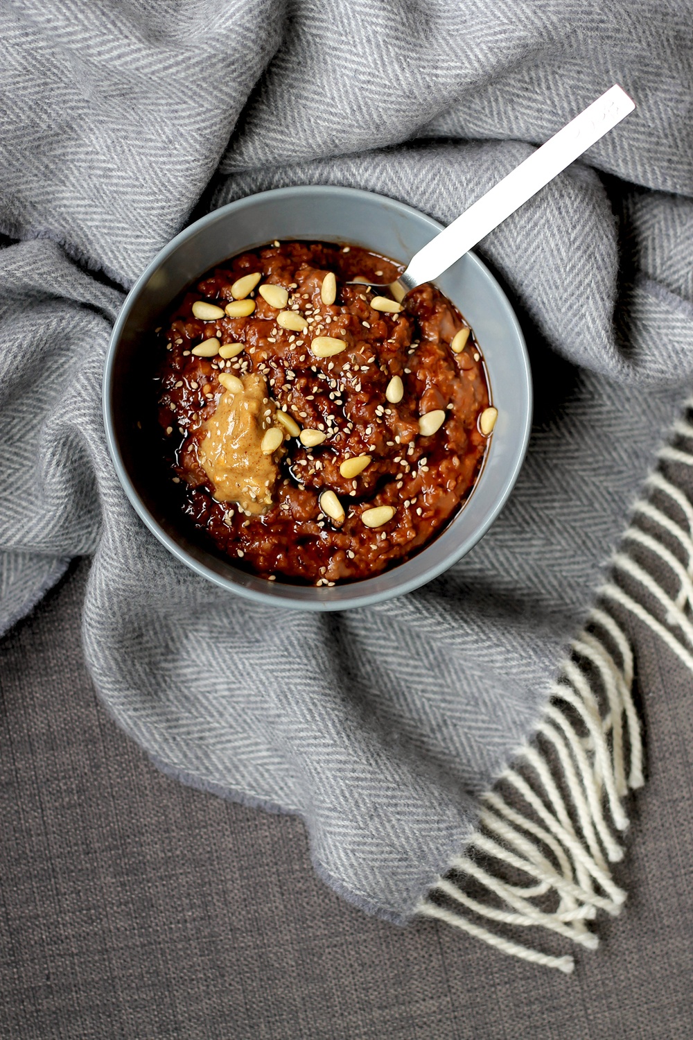 Sticky Date Porridge (VE) Recipe | HeyFood — heyfoodapp.com