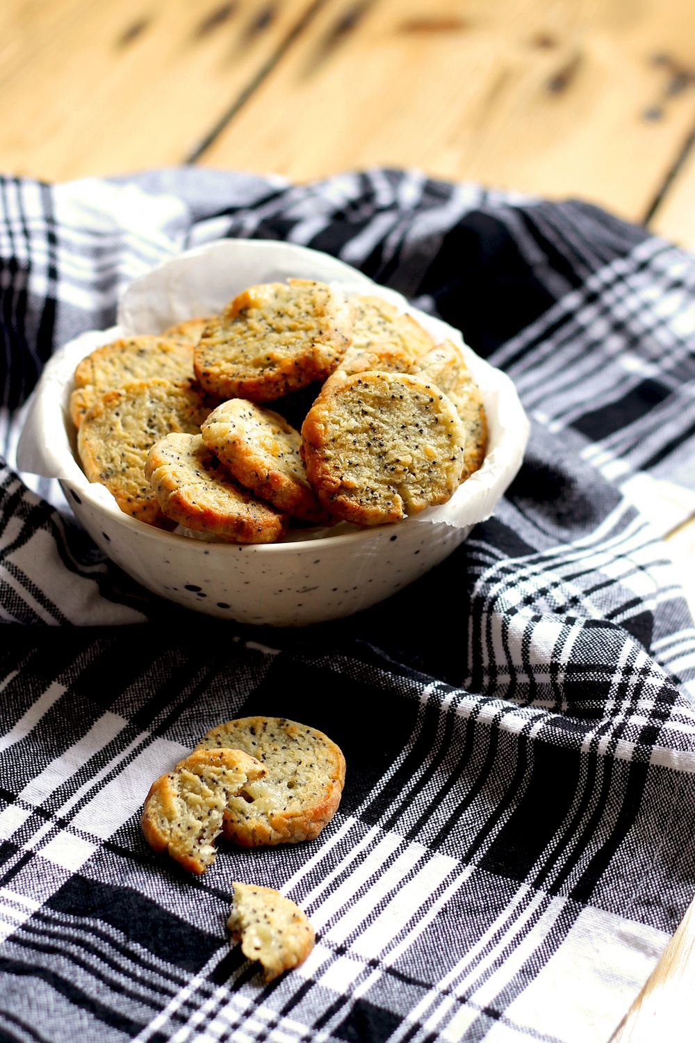 Poppy Seed & Parmesan Cheese Biscuits Recipe | HeyFood — heyfoodapp.com