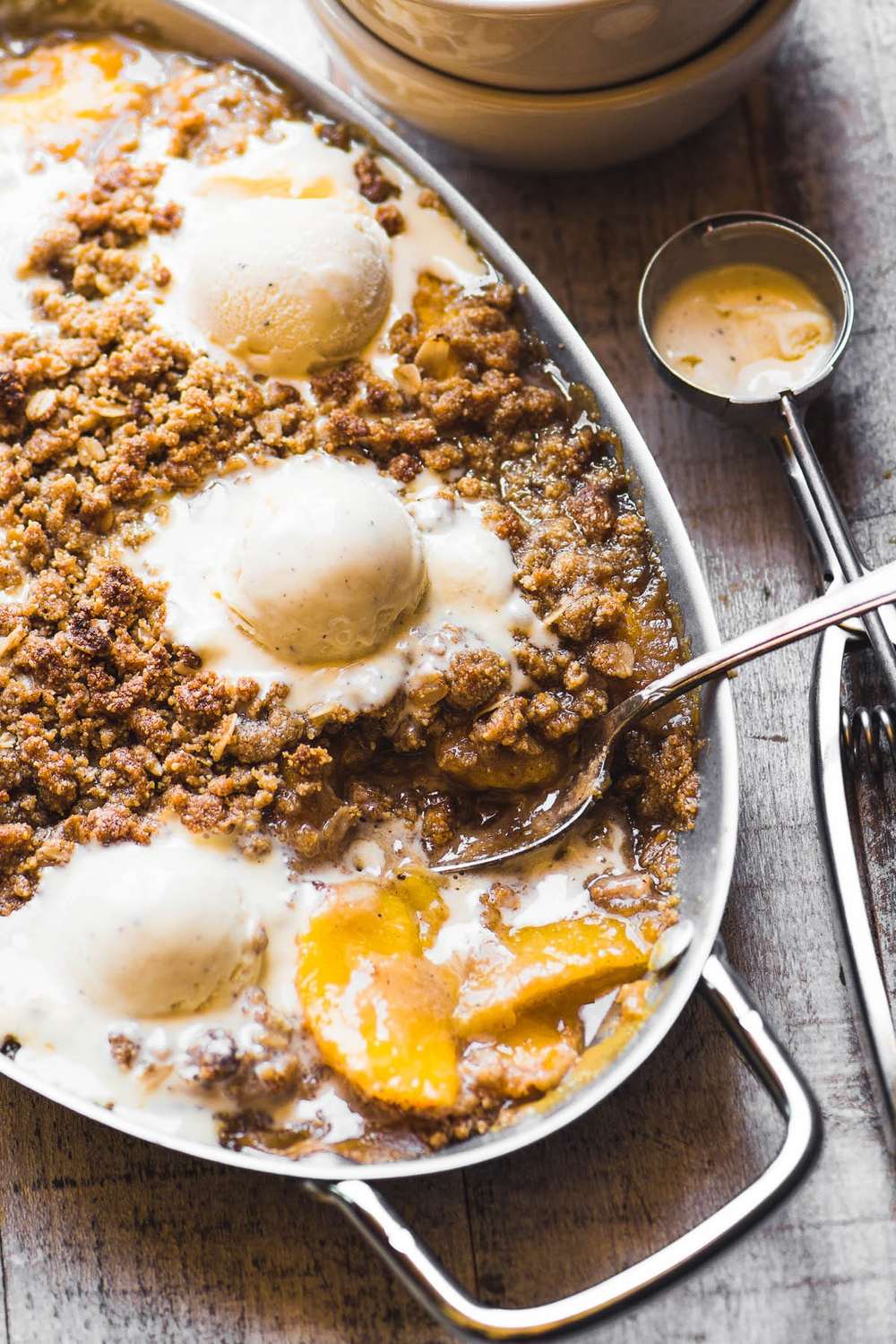 Gluten Free Spiced Peach Crisp Recipe | HeyFood — heyfoodapp.com