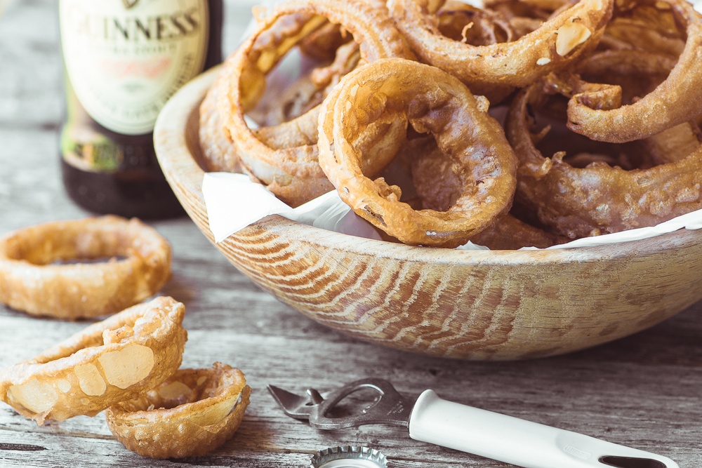 Guinness Battered Onion Rings Recipe | HeyFood — heyfoodapp.com