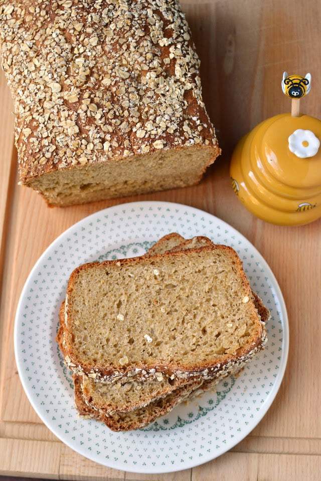 No Knead Honey Oat Bread Recipe | HeyFood — heyfoodapp.com