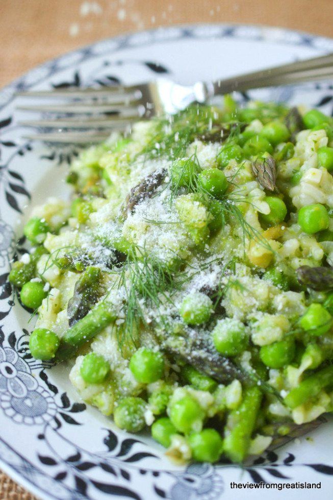 Spring Green Risotto with Peas, Asparagus and Fennel Recipe | HeyFood — heyfoodapp.com