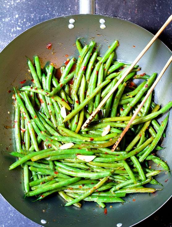 Thai Sweet Chili Green Beans Recipe | HeyFood — heyfoodapp.com