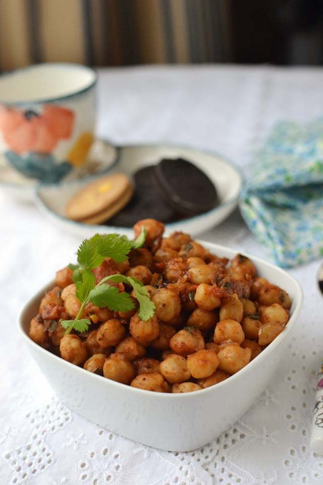 Kelli Chana (Spicy Chickpea snack) Recipe | HeyFood — heyfoodapp.com