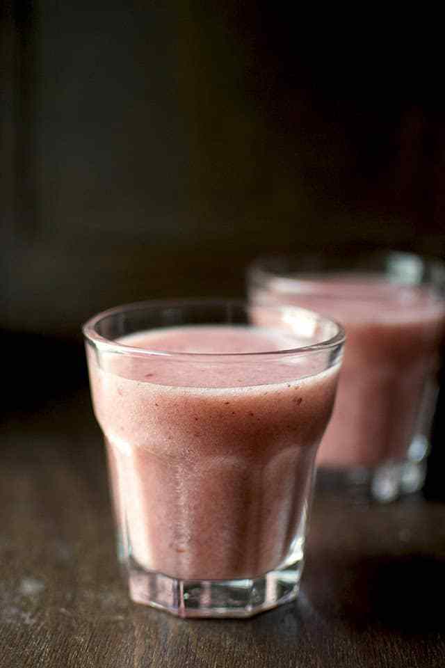 Detox Smoothie with Strawberry & Grapefruit Recipe | HeyFood — heyfoodapp.com