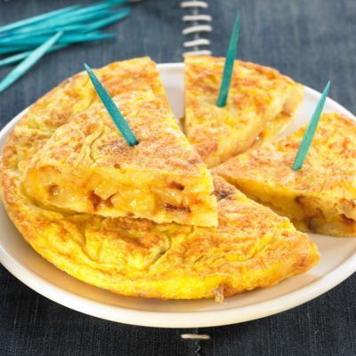 Omelette Pomme De Terre Oignons Recipe | HeyFood — heyfoodapp.com