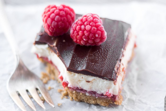 No Bake Raspberry Cheesecake Bars Recipe | HeyFood — heyfoodapp.com