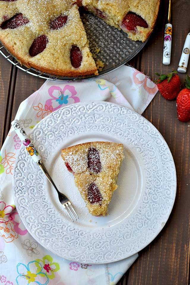 Fresh Strawberry Cake Recipe | HeyFood — heyfoodapp.com