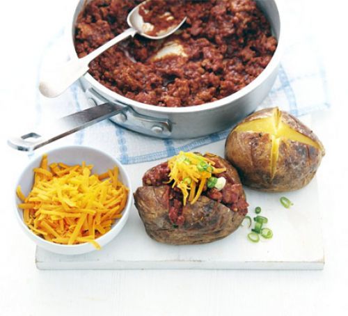Turkey Chilli Jacket Potatoes Recipe | HeyFood — heyfoodapp.com