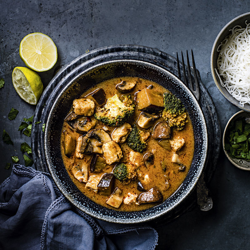 Quorn™ & Vegetable Red Thai Curry Recipe | HeyFood — heyfoodapp.com
