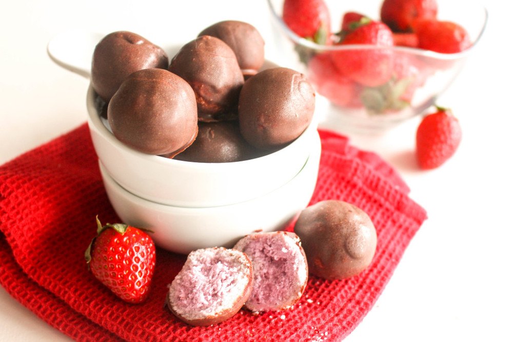 Chocolate Covered Strawberry Truffles Recipe | HeyFood — heyfoodapp.com