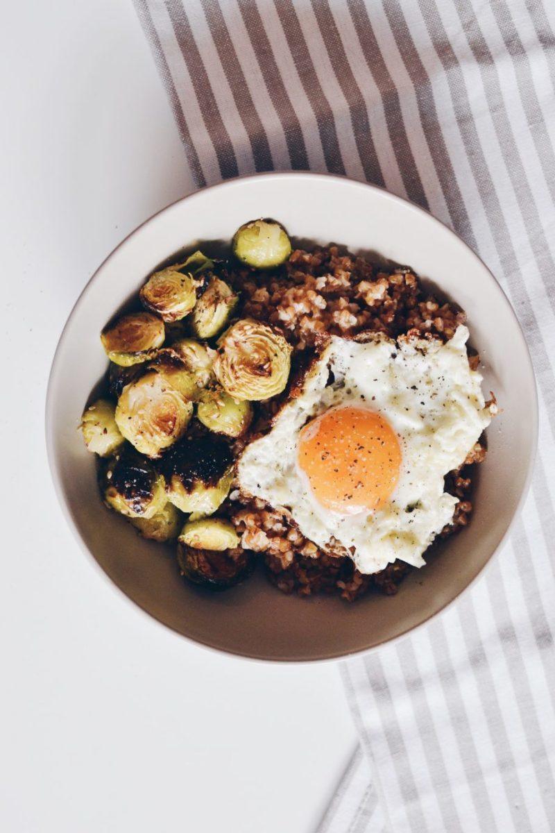 Roasted Brussels sprouts with bulgur and sunny side up egg Recipe | HeyFood — heyfoodapp.com