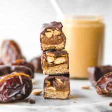 Healthy Snickers Bars (Vegan + 6 Ingredients!) Recipe | HeyFood — heyfoodapp.com