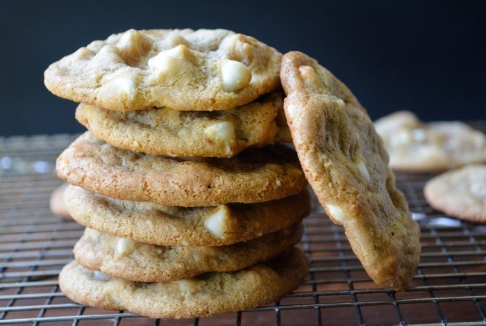 Flourless Macadamia White Chocolate Chip Cookies Recipe | HeyFood — heyfoodapp.com