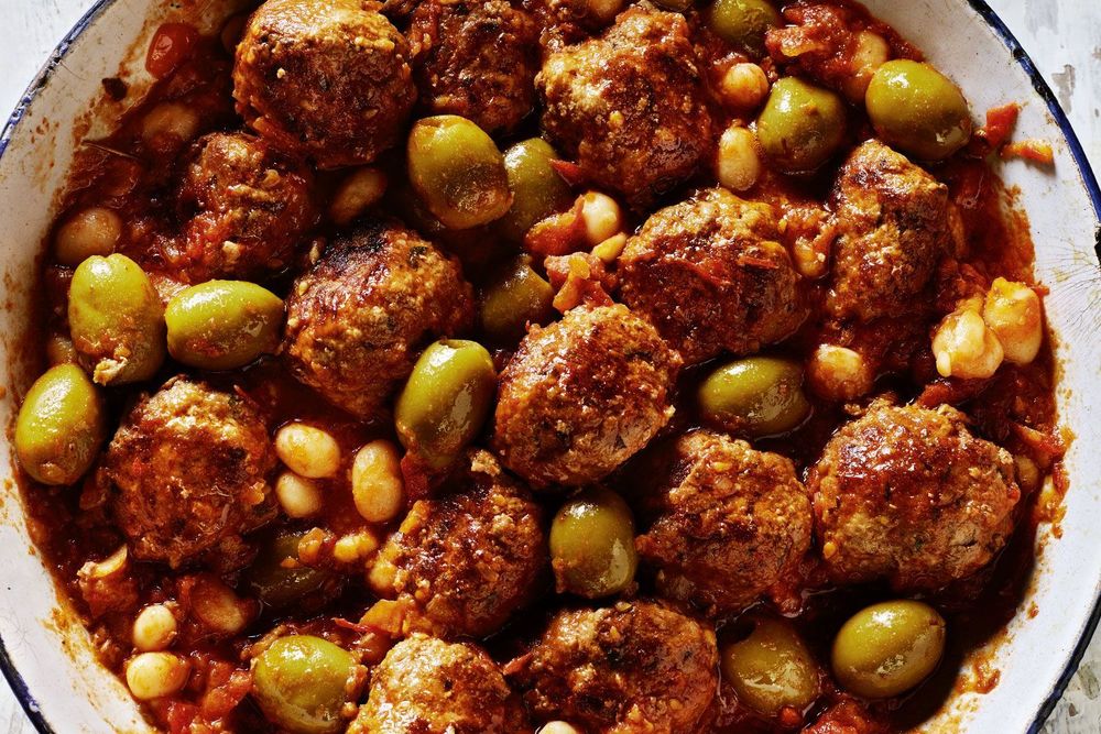 Beef And Pork Meatballs In A Tomato And 'piment' Sauce Recipe | HeyFood — heyfoodapp.com