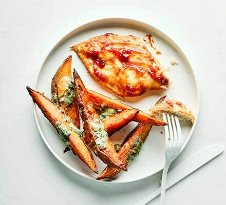 BBQ chicken & blue cheese wedges Recipe | HeyFood — heyfoodapp.com