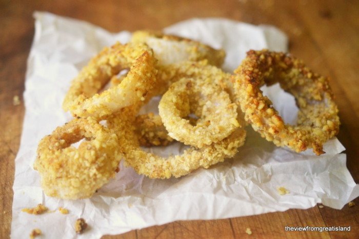 Macadamia Crusted Maui Onion Rings (Baked not Fried!) Recipe | HeyFood — heyfoodapp.com