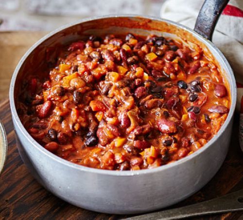 Double Bean & Roasted Pepper Chilli Recipe | HeyFood — heyfoodapp.com