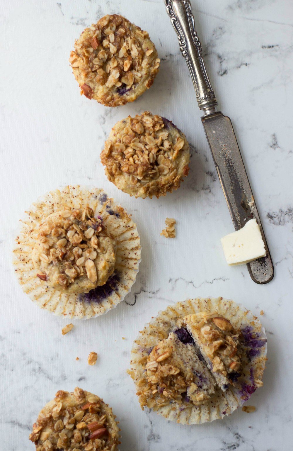 Almond Crunch Blueberry Muffins Recipe | HeyFood — heyfoodapp.com