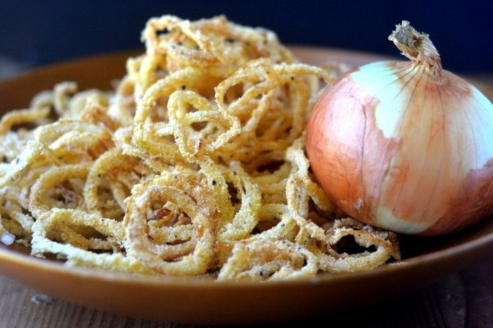 Vidalia Onion Strings with Horseradish Aioli Recipe | HeyFood — heyfoodapp.com