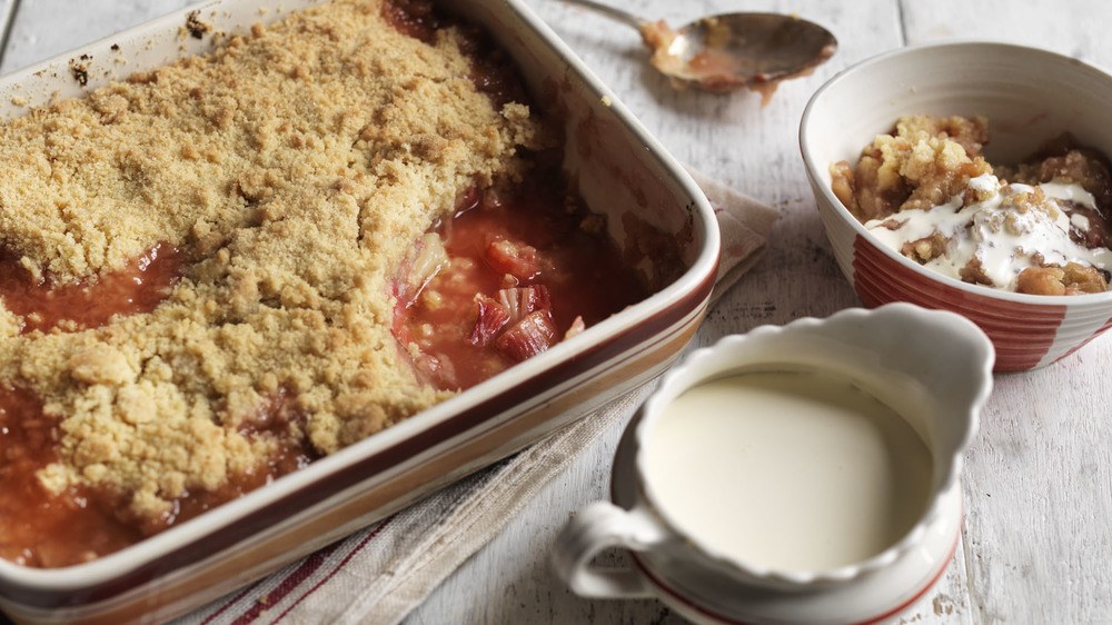 Rhubarb crumble and cream Recipe | HeyFood — heyfoodapp.com