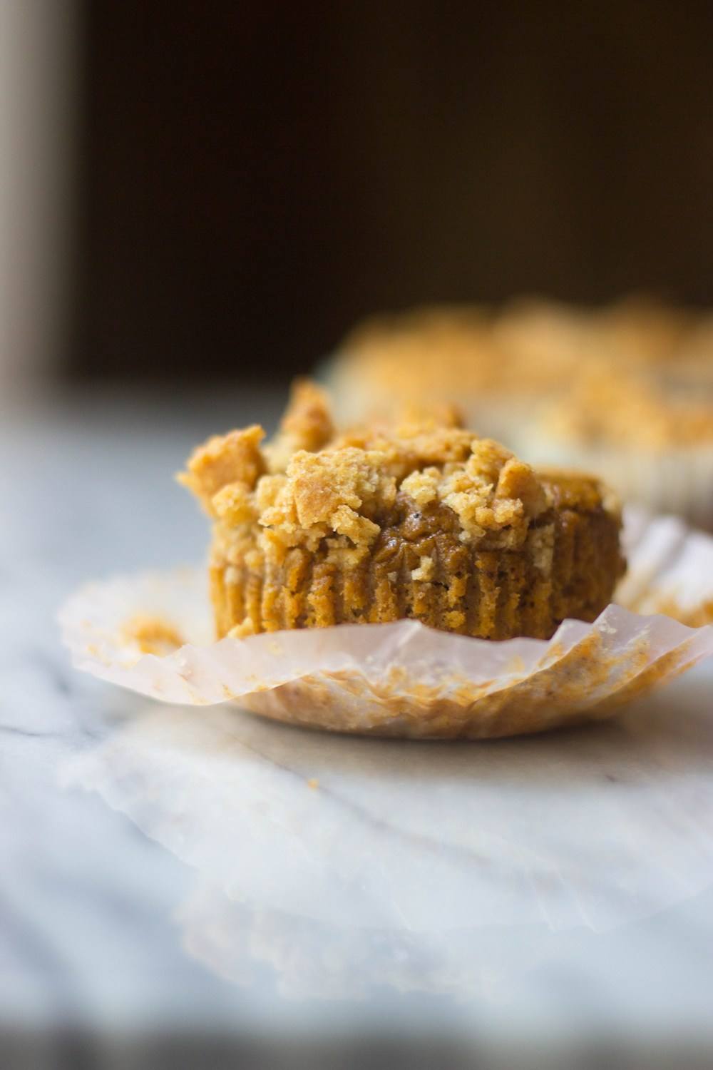 Sweet Potato Pie Muffins with Graham Cracker Crumble Recipe | HeyFood — heyfoodapp.com