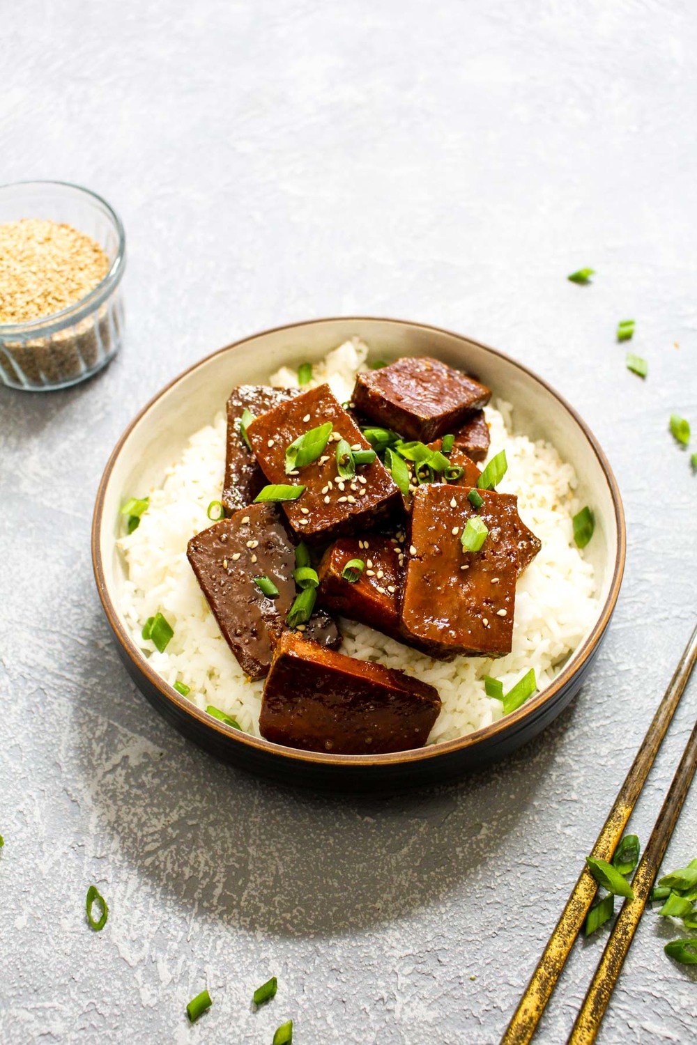 Maple Sriracha Baked Tofu Recipe | HeyFood — heyfoodapp.com