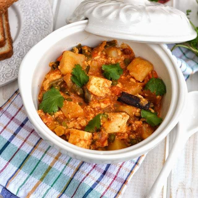Paneer Veggie Curry in Coconut milk Gravy Recipe | HeyFood — heyfoodapp.com
